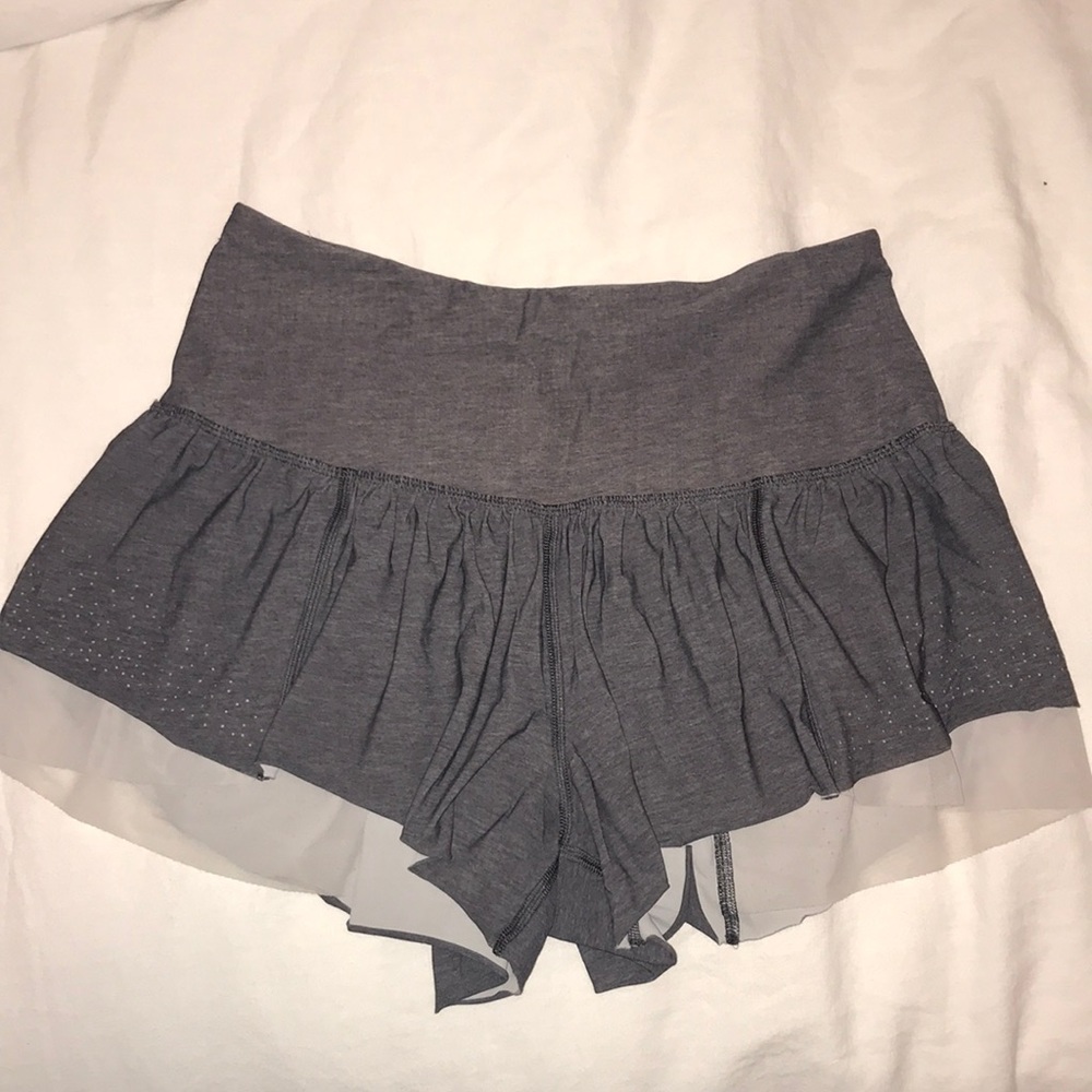flowy lulu shorts
